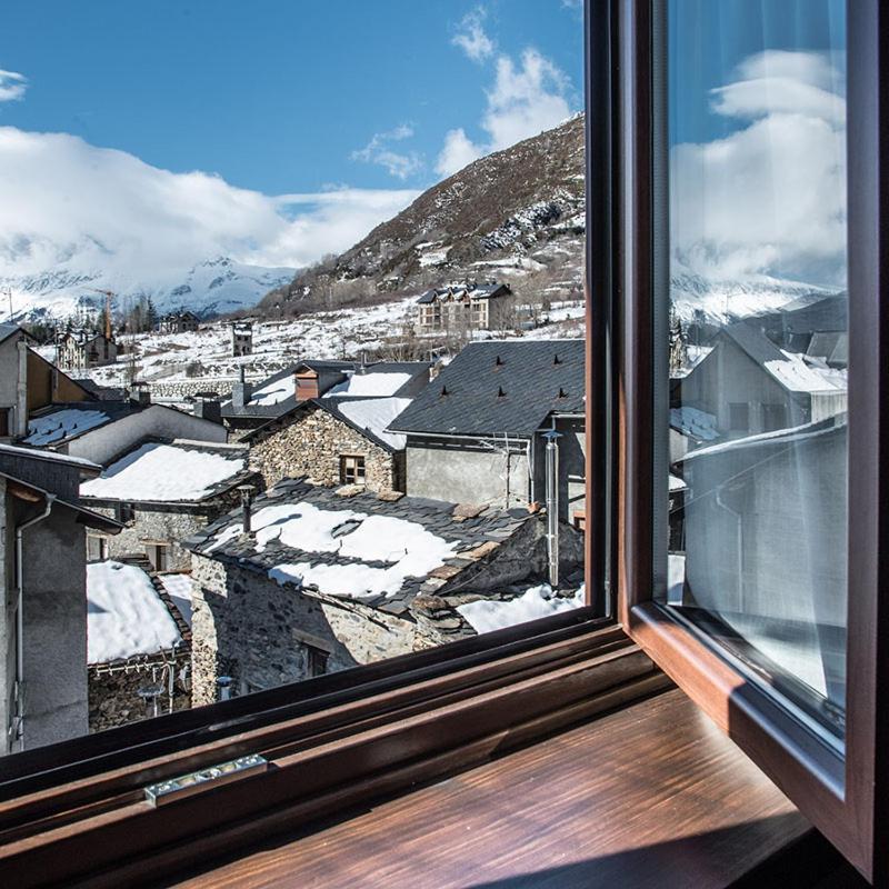 Hotel Boutique La Neu Benasque Eksteriør bilde