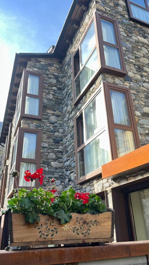Hotel Boutique La Neu Benasque Eksteriør bilde