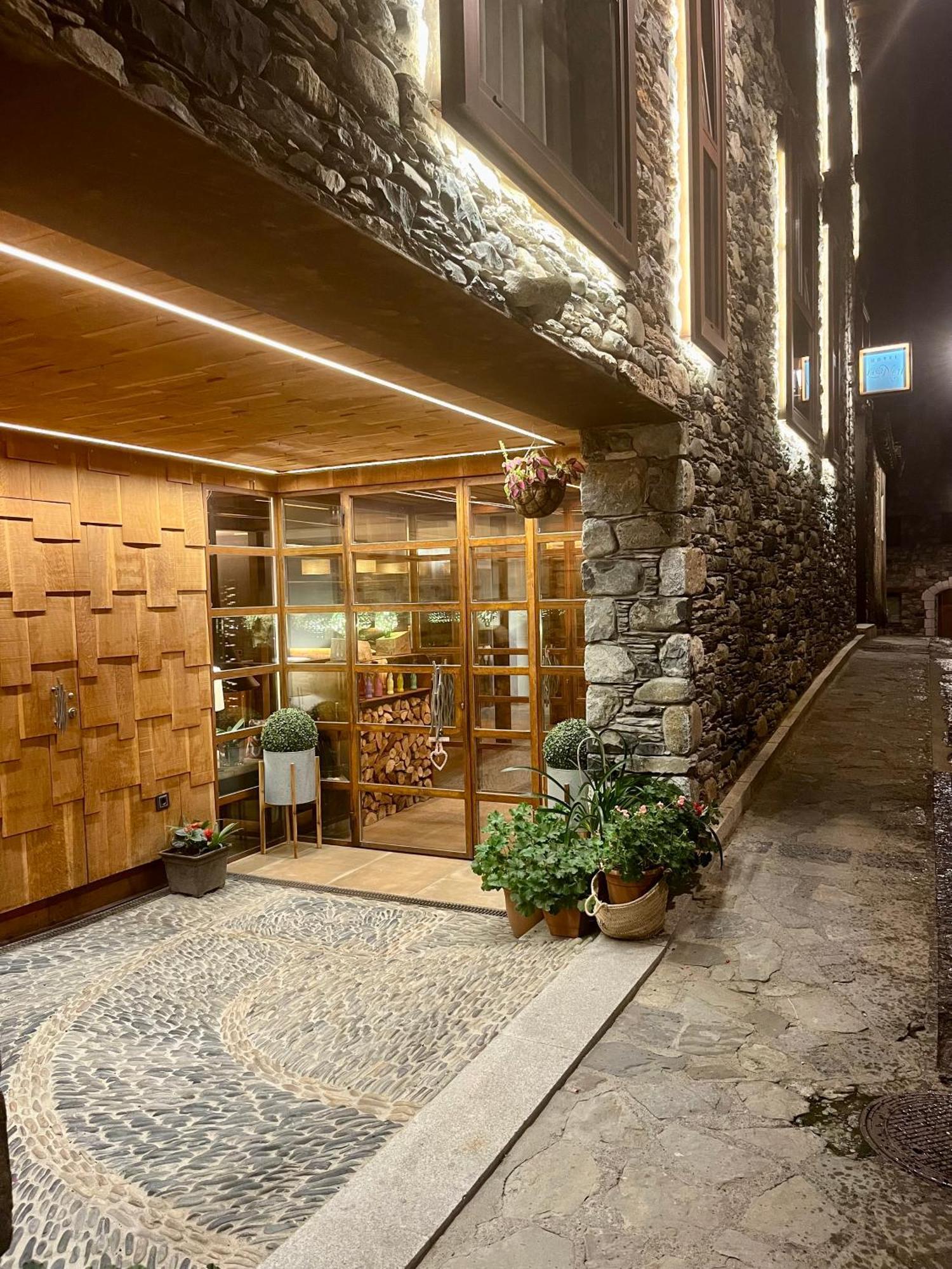 Hotel Boutique La Neu Benasque Eksteriør bilde