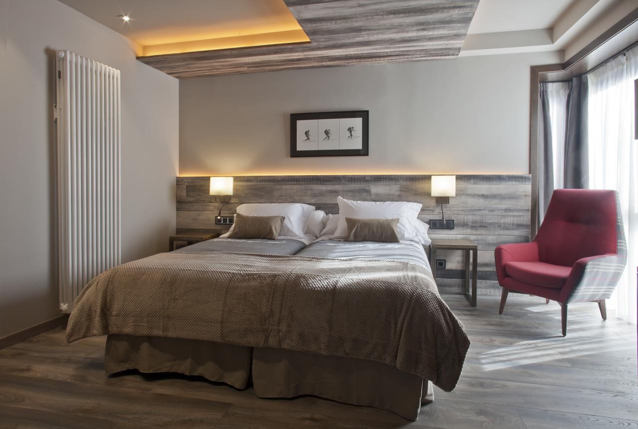 Hotel Boutique La Neu Benasque Eksteriør bilde